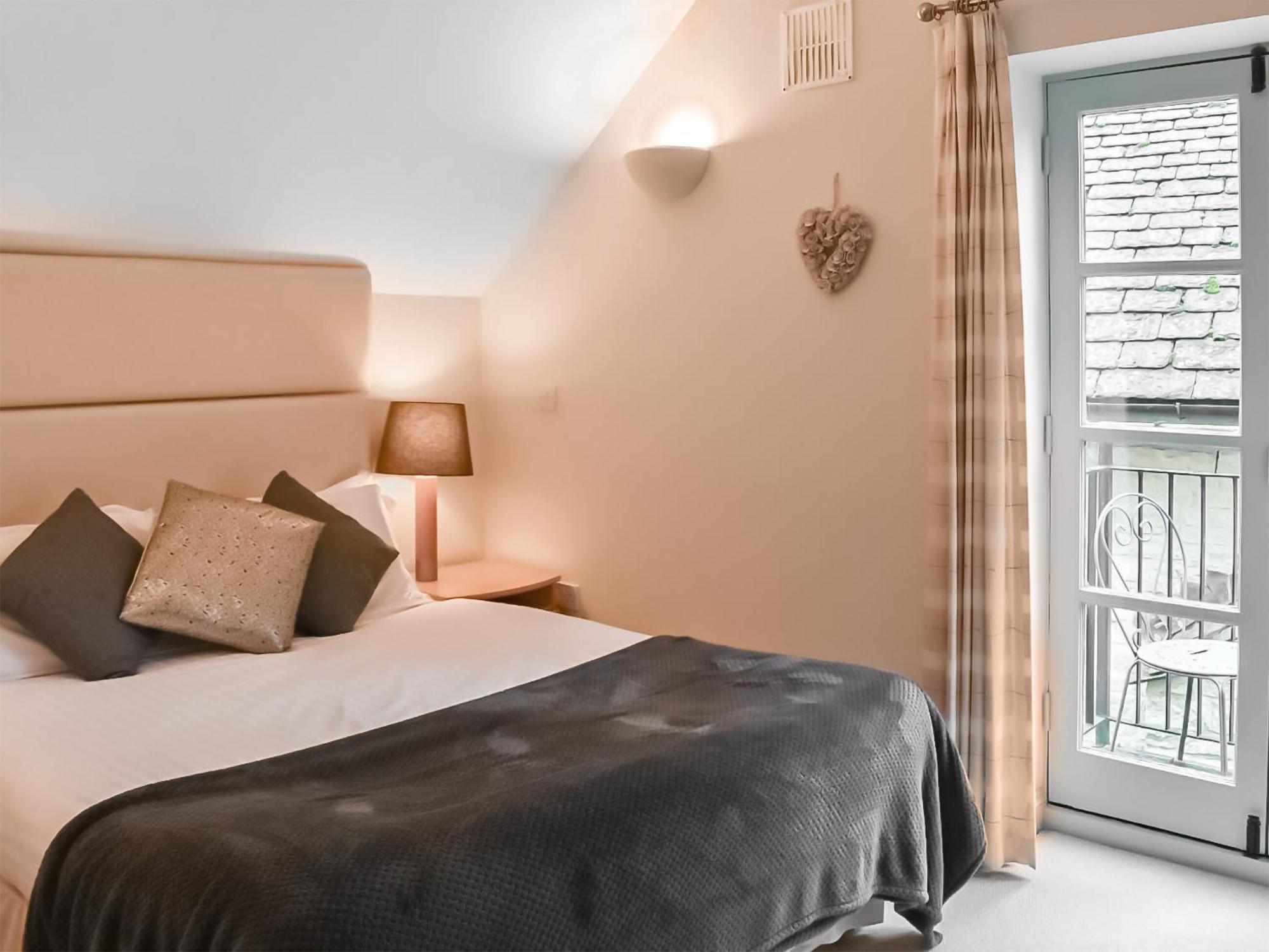 Riverview Somerford Keynes Экстерьер фото